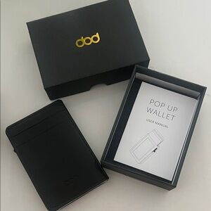 Black Pop Up Wallet
